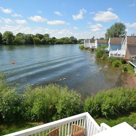 Mallard Lodge Сайренстер Экстерьер фото