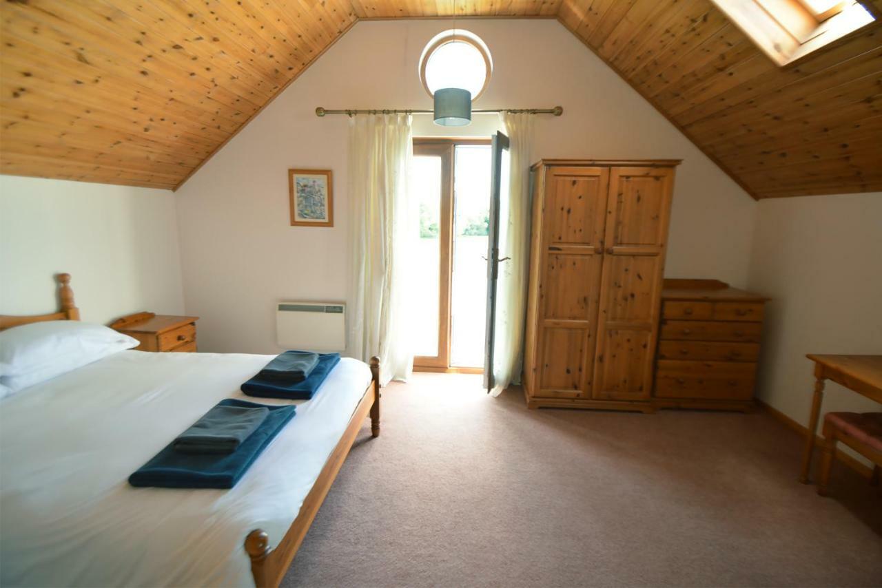 Mallard Lodge Сайренстер Экстерьер фото